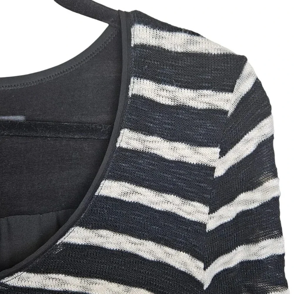 White‎ House Black Market Long Sleeve V Neck Striped Sweater Lace Size Medium
